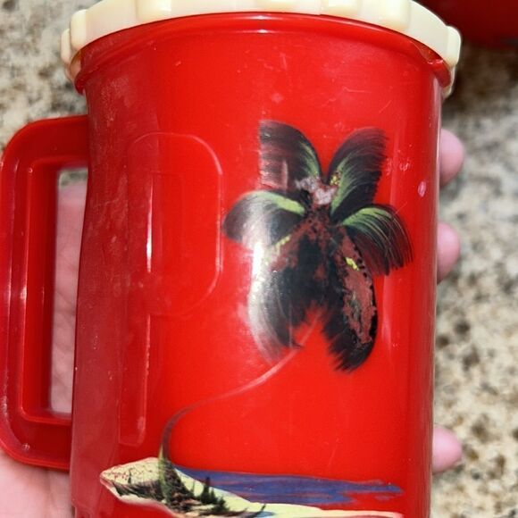 1960sBurrite Flamingo 🦩 Salt 🧂 & Palm Tree 🌴 Pepper 🫑 shakers Bonus CreamCup - Picture 4 of 16